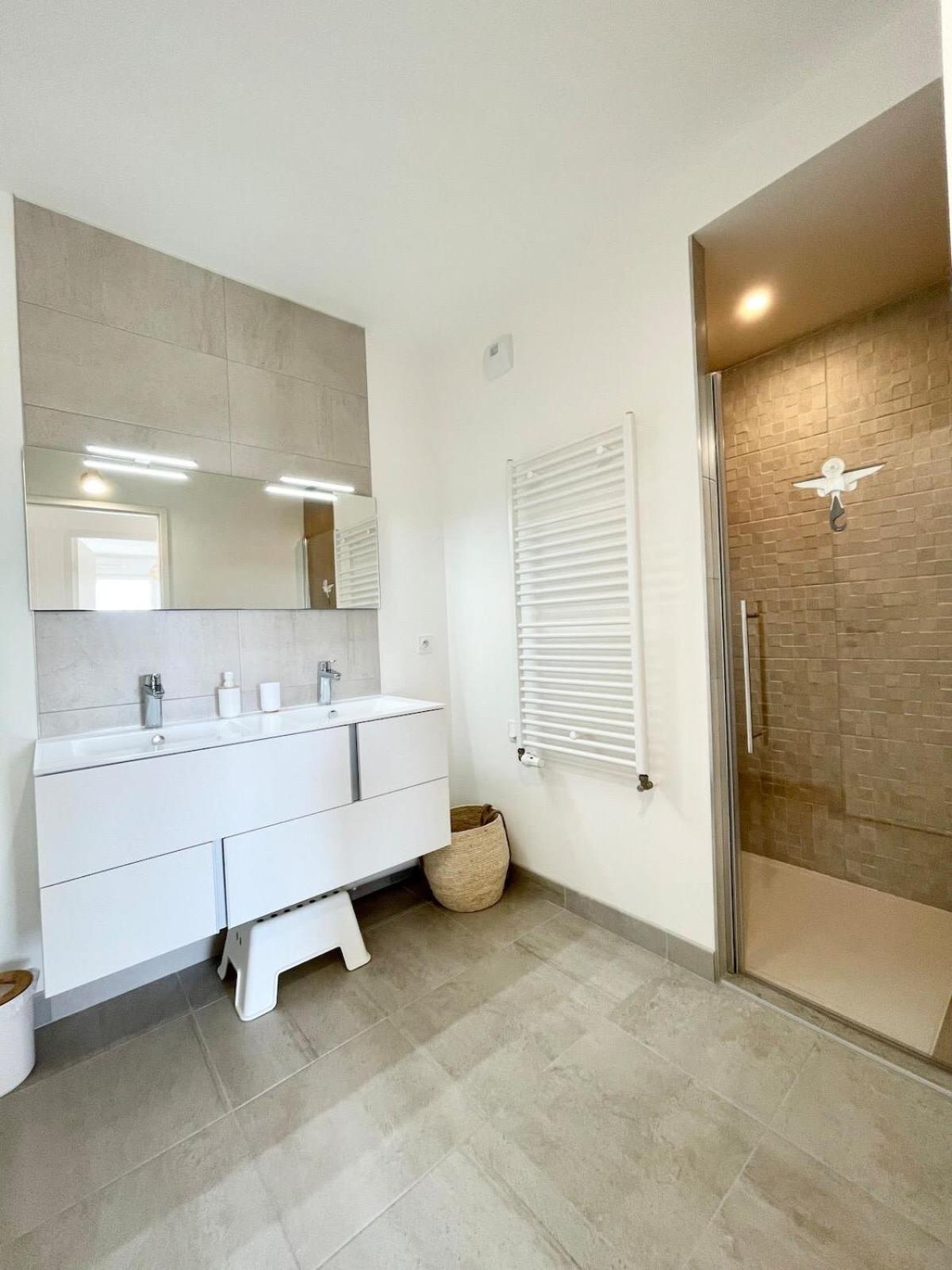 Spacieux Appartement Neuf De Standing Hyper Cosy ラルモール・プラージュ エクステリア 写真